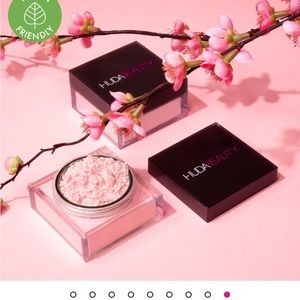 NEW CHERRY BLOSSOM CAKE Huda Beauty Easy Bake Powder